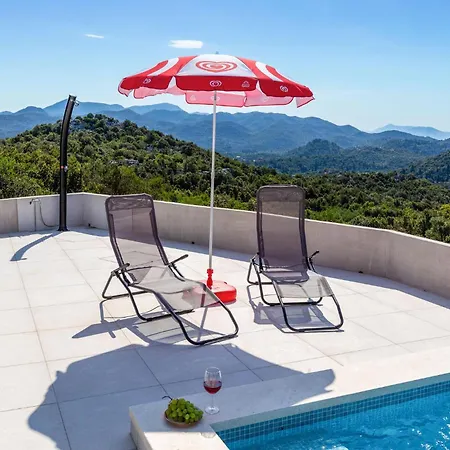 Gorgeous In * Ploce (Dubrovnik-Neretva)