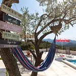 Stunning Home In Ploce Casa de Férias
