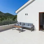 Stunning Home In Ploce Casa de Férias