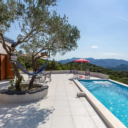 Luxurious Home In Ploce *