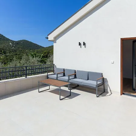 Luxurious Home In Ploce Nyaraló
